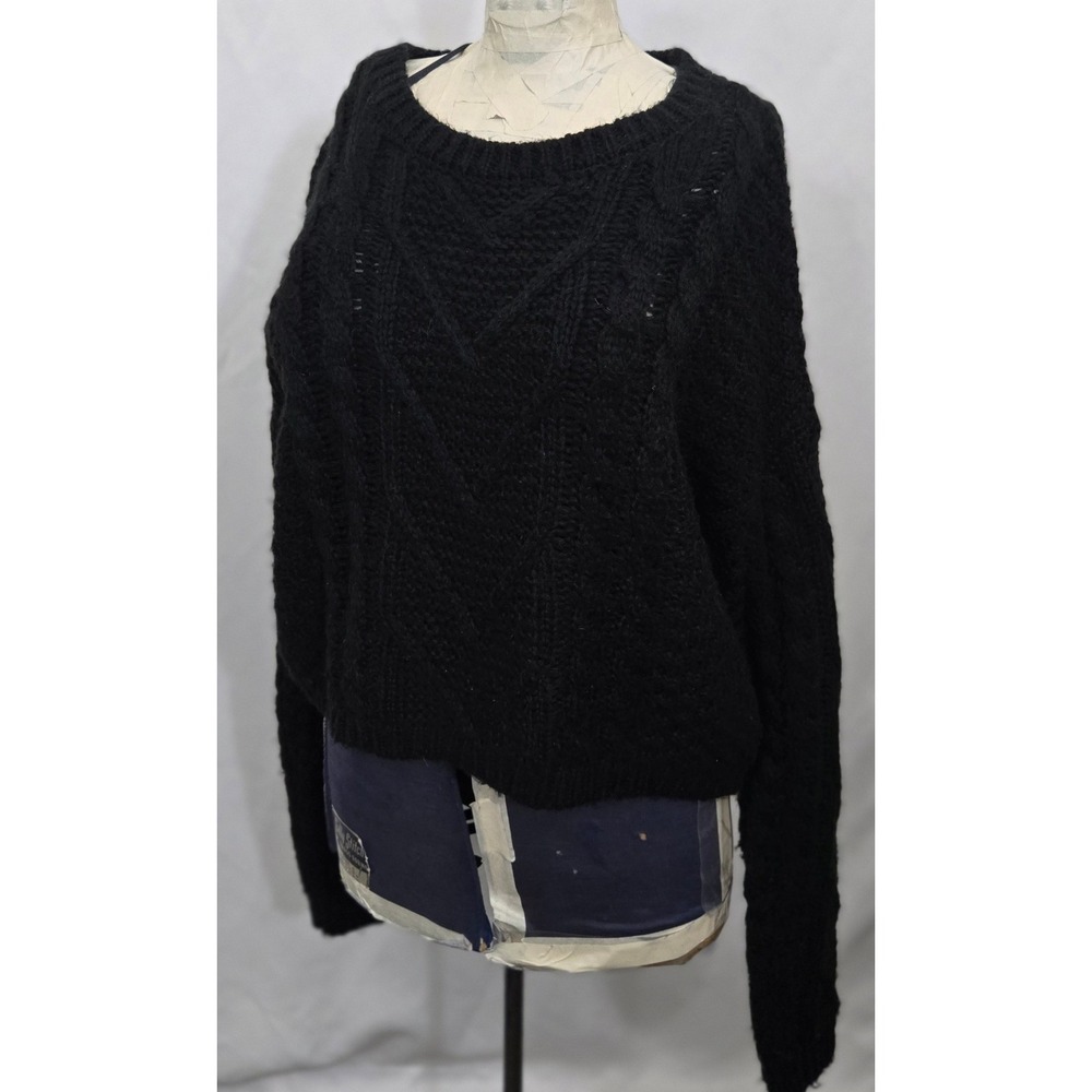 Aster Black Cable Knit Sweater Medium Chunky Fuzzy‎ Cropped Boho Coquette